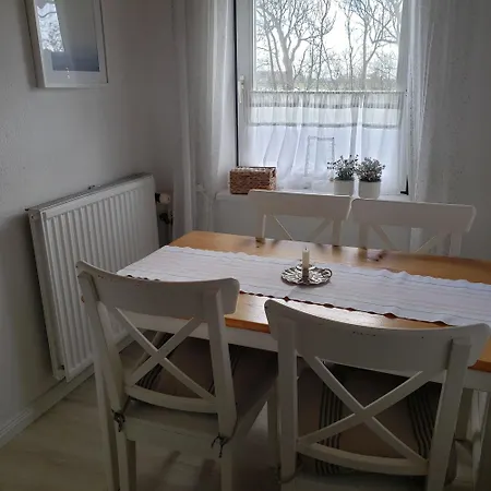 Für 4 Personen Ca 70 M In Pellworm, Nordfriesische Inseln Und Halligen Apartment *